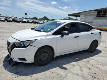  Salvage Nissan Versa