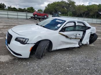  Salvage Chrysler 300