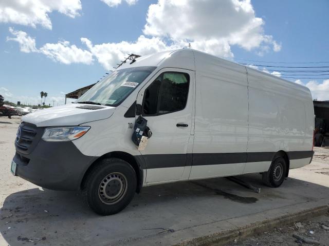  Salvage Mercedes-Benz Sprinter