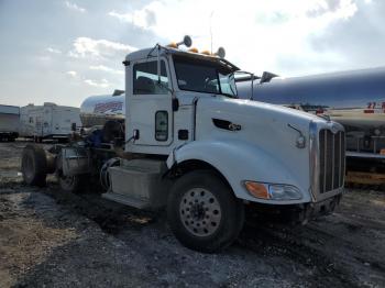  Salvage Peterbilt Tr