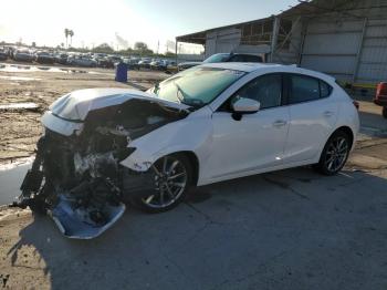  Salvage Mazda 3