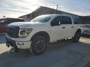  Salvage Nissan Titan