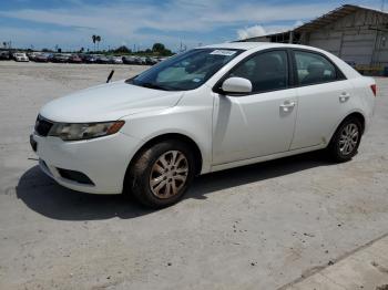  Salvage Kia Forte