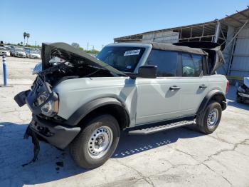  Salvage Ford Bronco