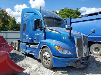  Salvage Kenworth Constructi