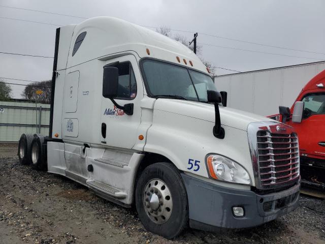  Salvage Freightliner Cascadia 1