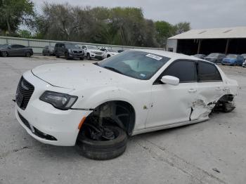  Salvage Chrysler 300