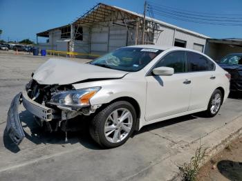  Salvage Nissan Altima