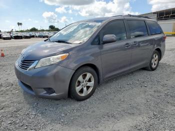  Salvage Toyota Sienna