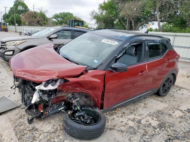 Salvage Nissan Kicks