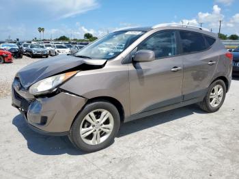  Salvage Hyundai TUCSON