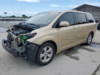  Salvage Toyota Sienna