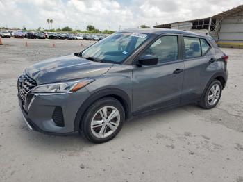  Salvage Nissan Kicks