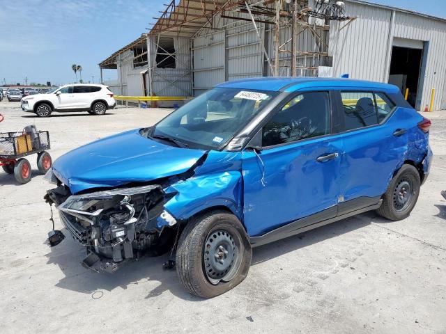  Salvage Nissan Kicks