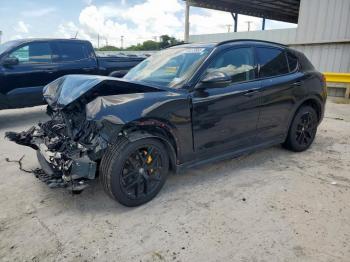  Salvage Alfa Romeo Stelvio