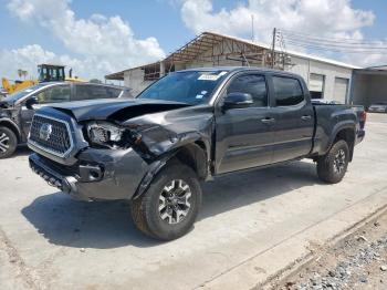  Salvage Toyota Tacoma