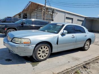  Salvage Lincoln Towncar