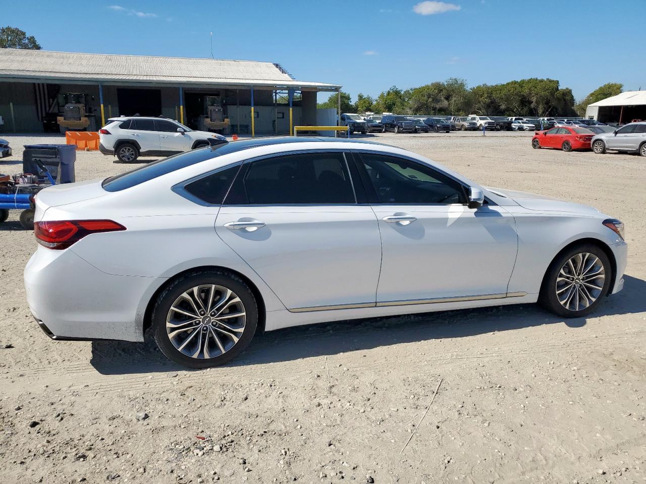 Hyundai Genesis 3.8l Image 5