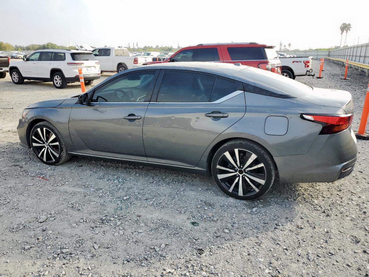 Nissan Altima Sr Image 10