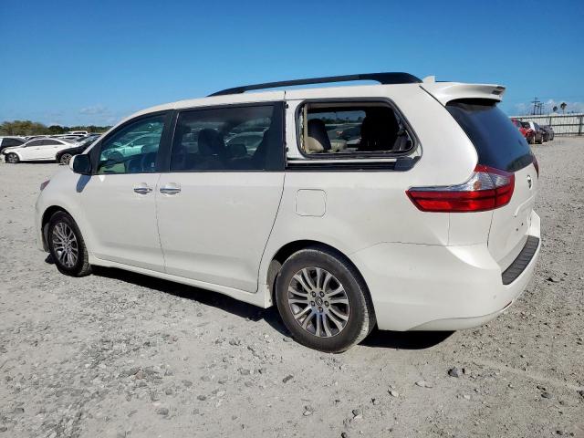 Toyota Sienna Xle Image 3