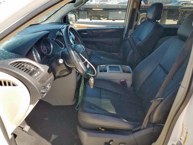 Chrysler Minivan Touring Image 4