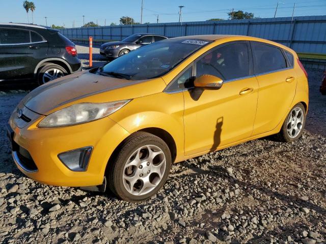  Salvage Ford Fiesta