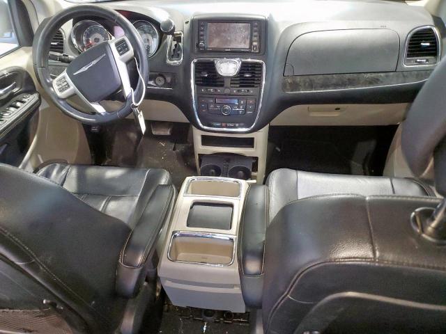 Chrysler Minivan Touring Image 8