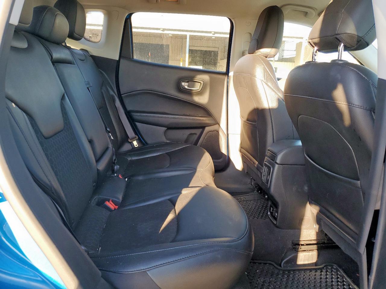 Jeep Compass Latitude Image 8