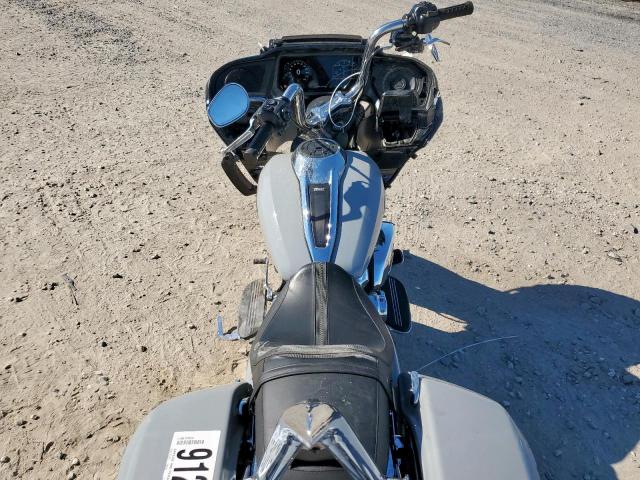 Harley-Davidson Fl Image 3