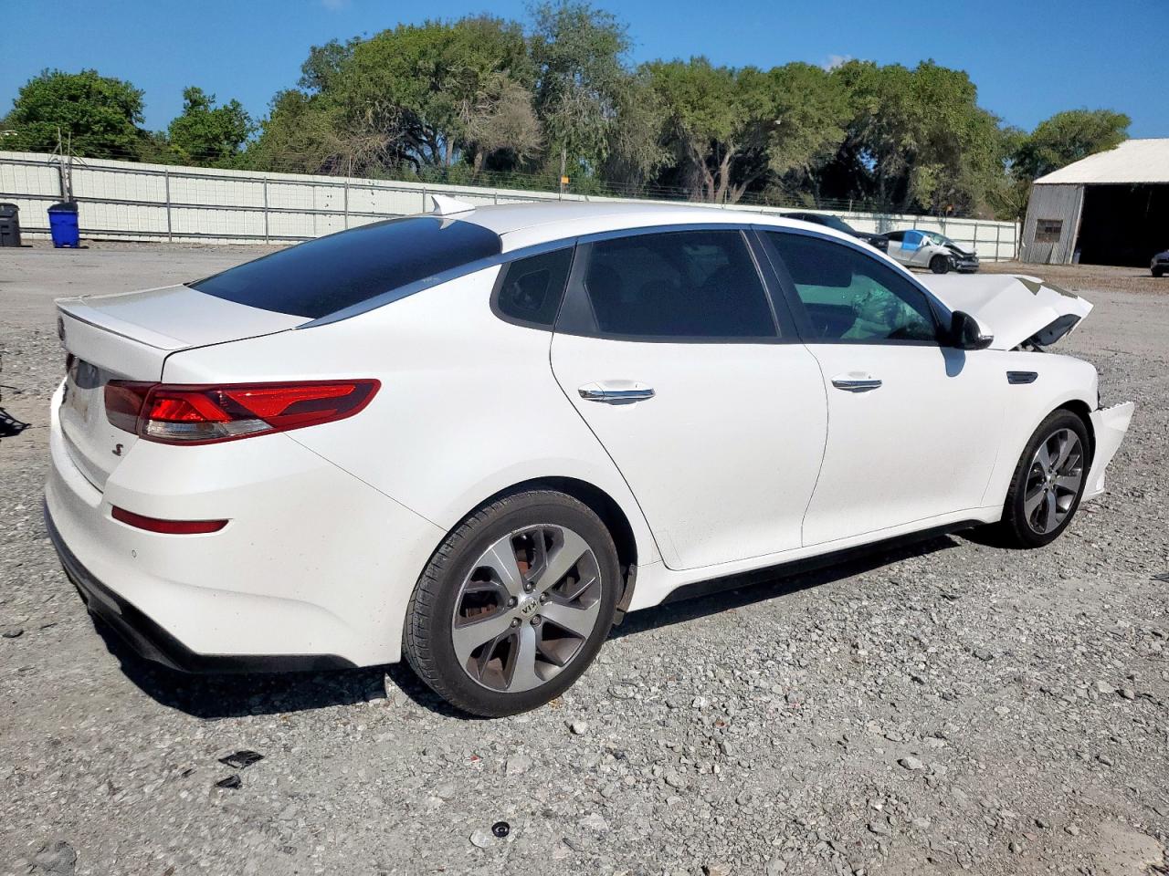 Kia Optima Lx Image 3