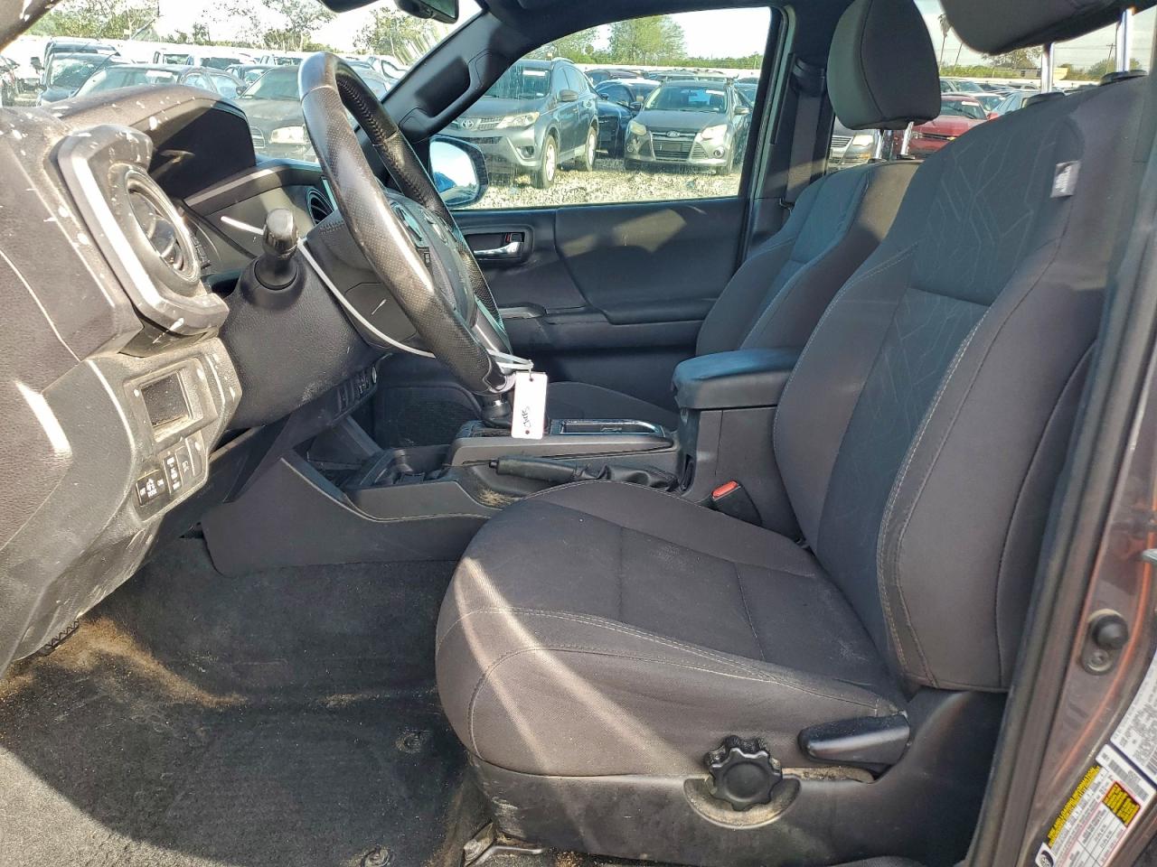 Toyota Tacoma Double Cab Image 6