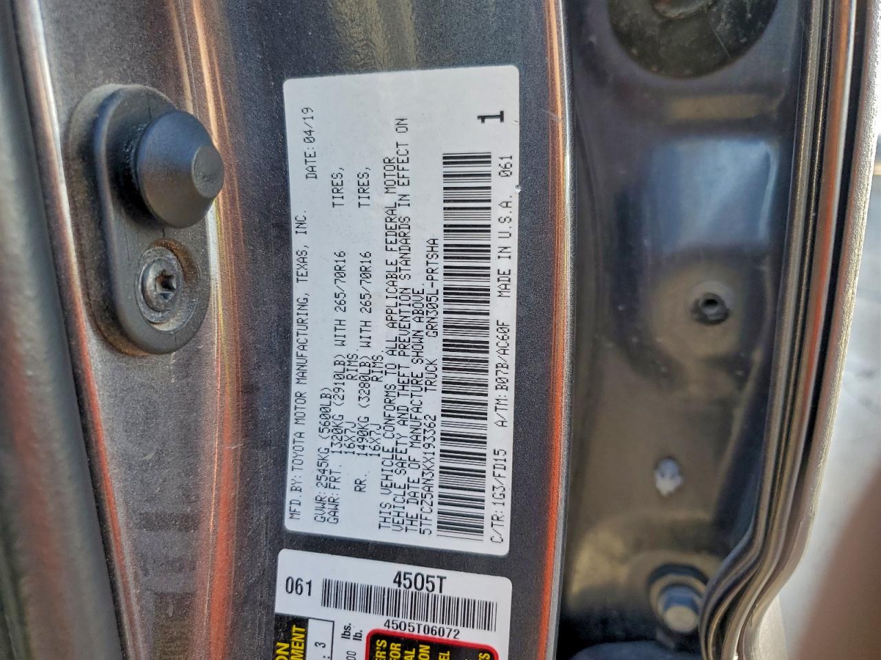 Toyota Tacoma Double Cab Image 8