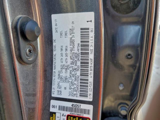 Toyota Tacoma Double Cab Image 8