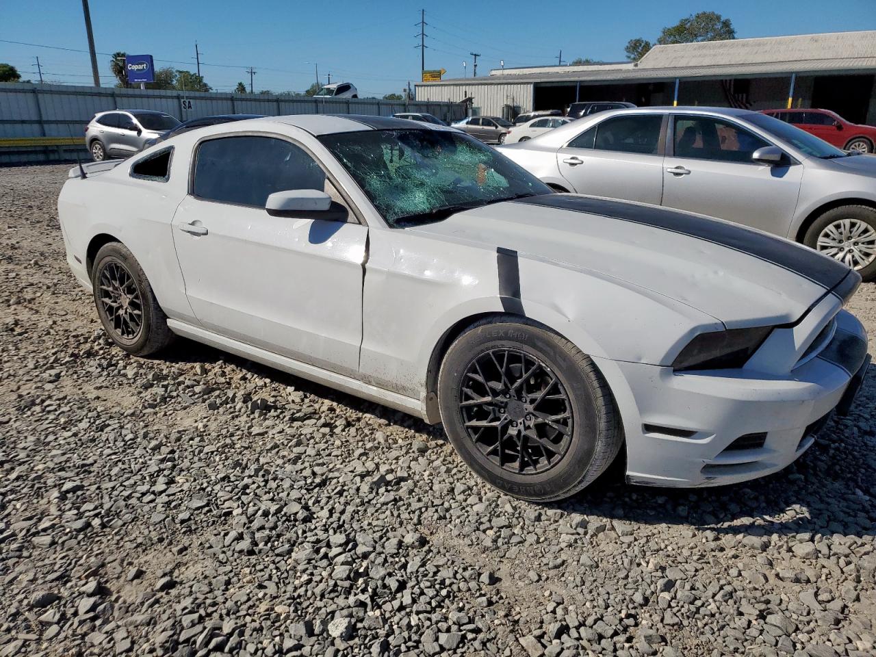 Ford Mustang Image 7