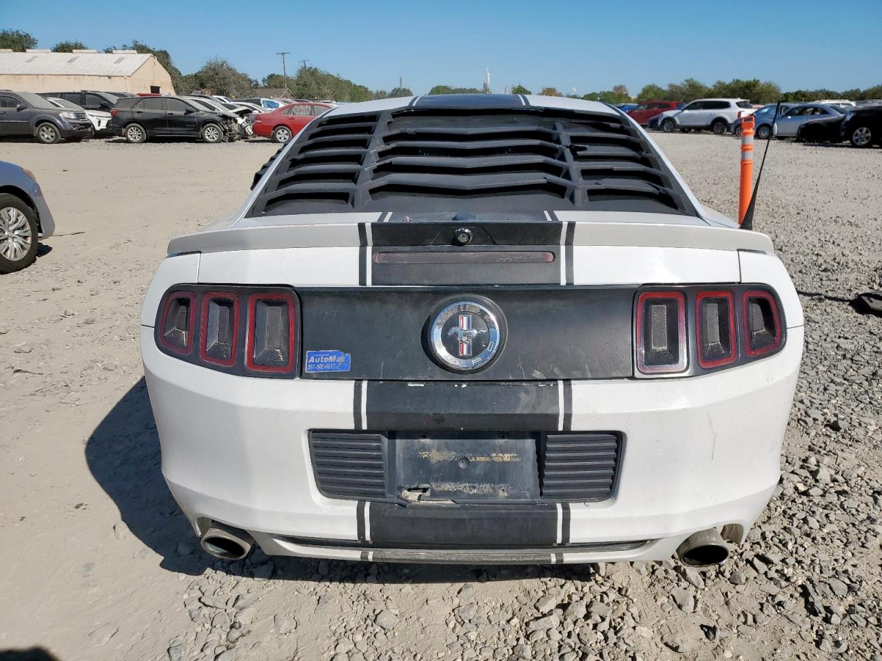 Ford Mustang Image 2