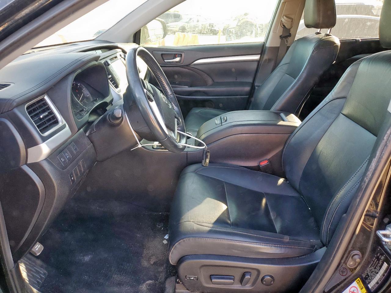 Toyota Highlander Se Image 7