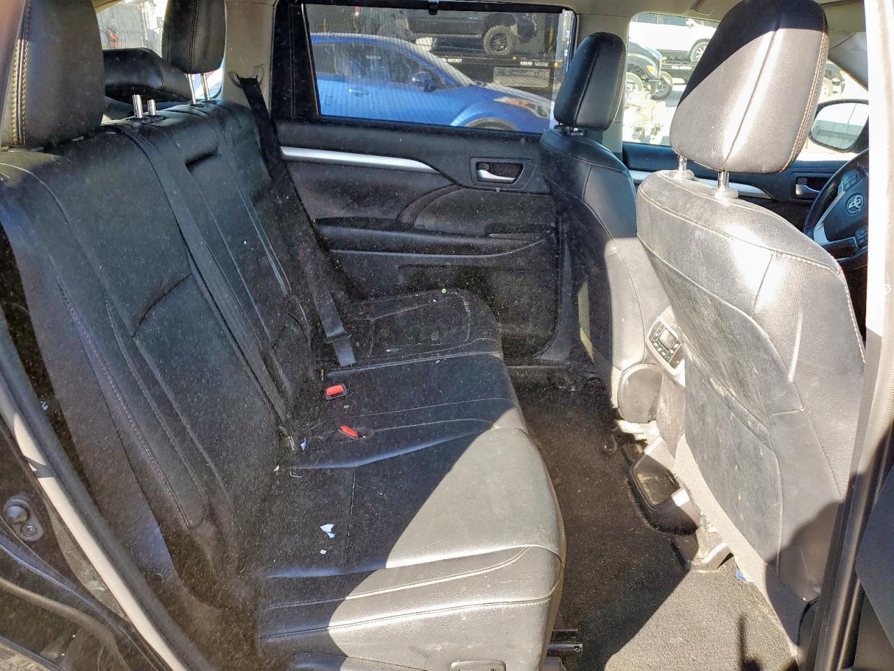 Toyota Highlander Se Image 6