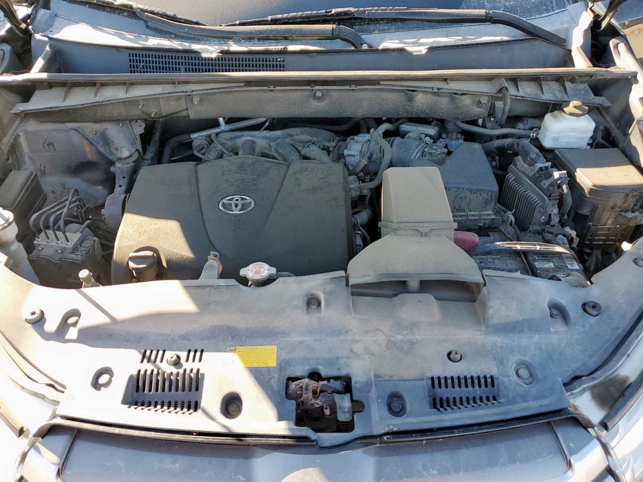 Toyota Highlander Se Image 9