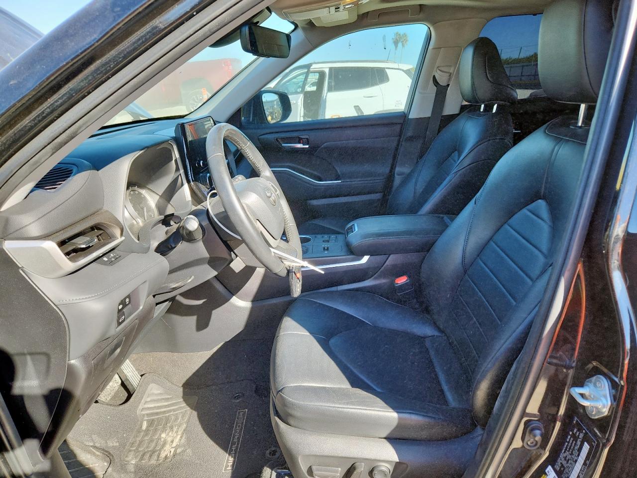 Toyota Highlander L Image 9