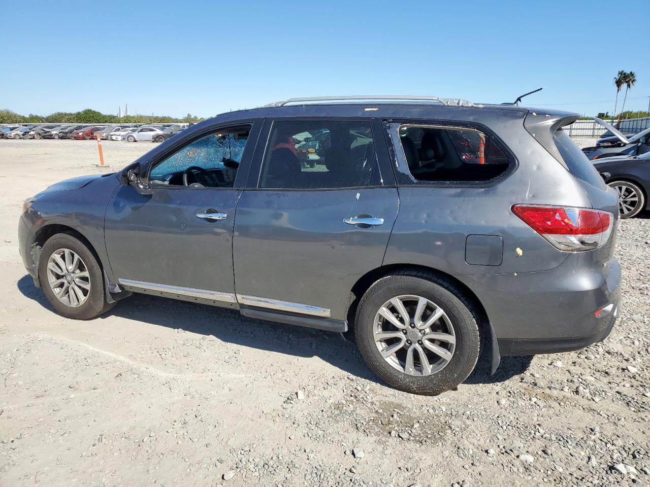 Nissan Pathfinder S Image 13