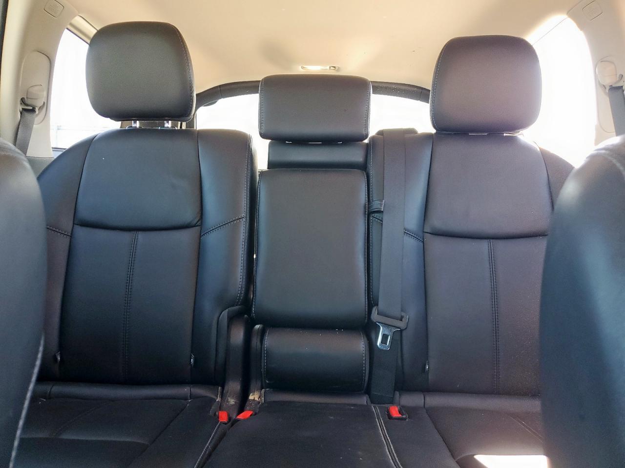 Nissan Pathfinder S Image 12