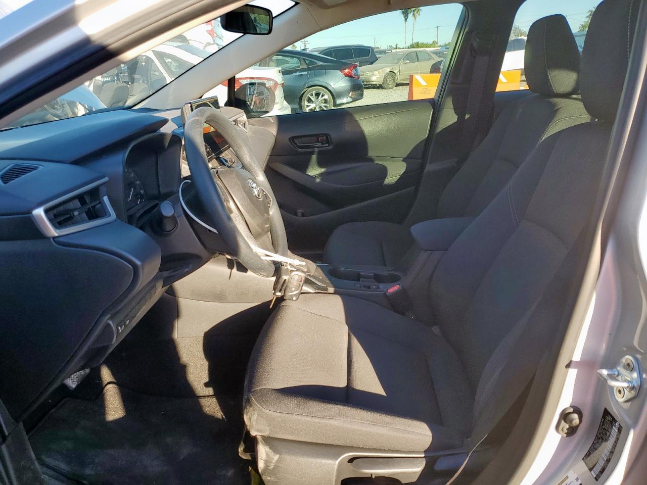 Toyota Corolla Le Image 6