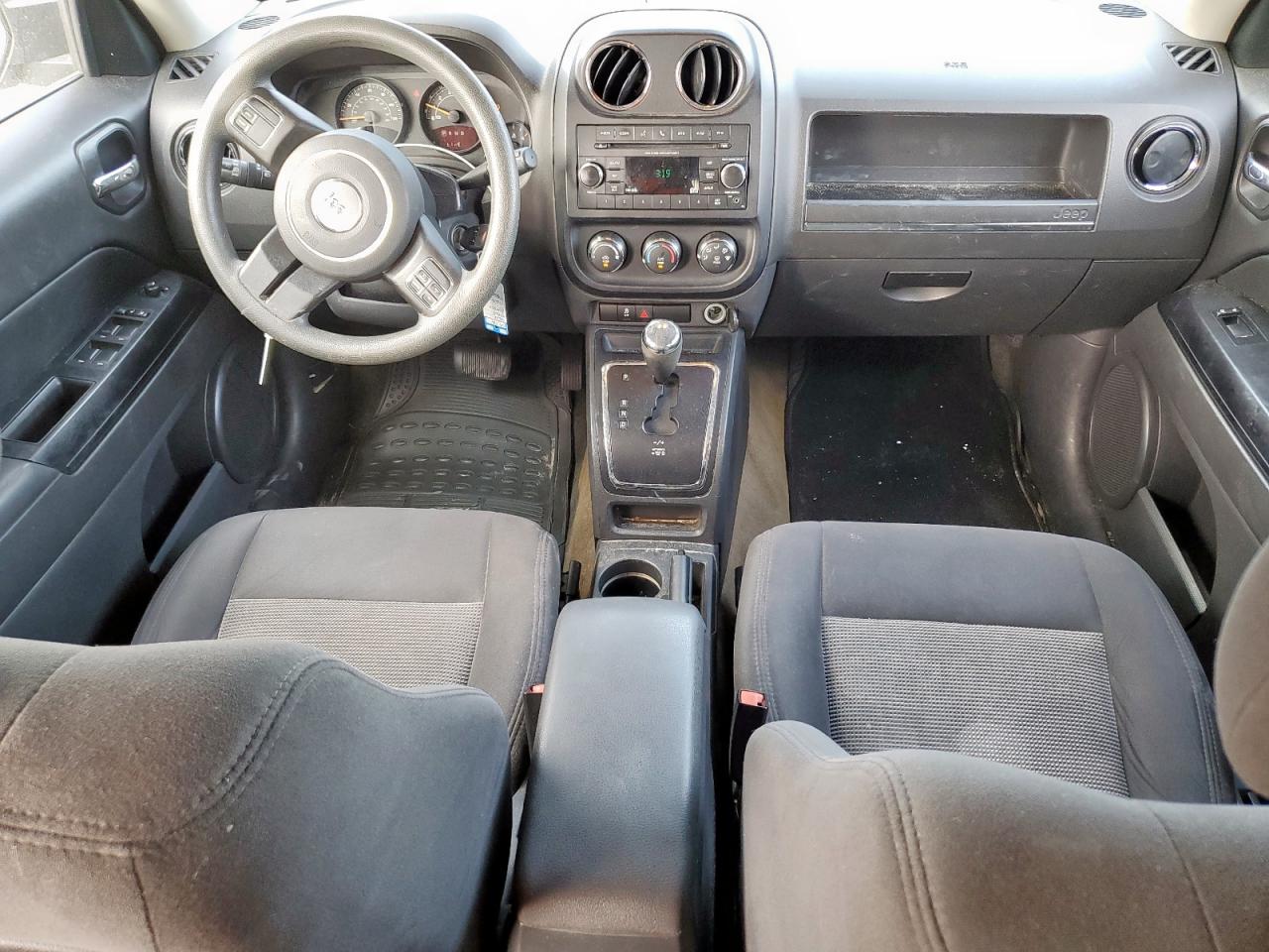 Jeep Patriot Sport Image 12