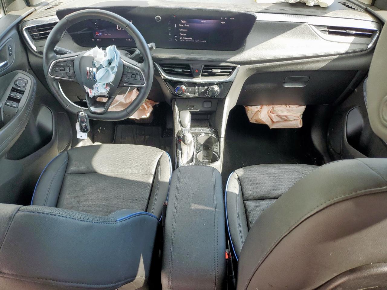 Buick Encore Sport Touring Image 3