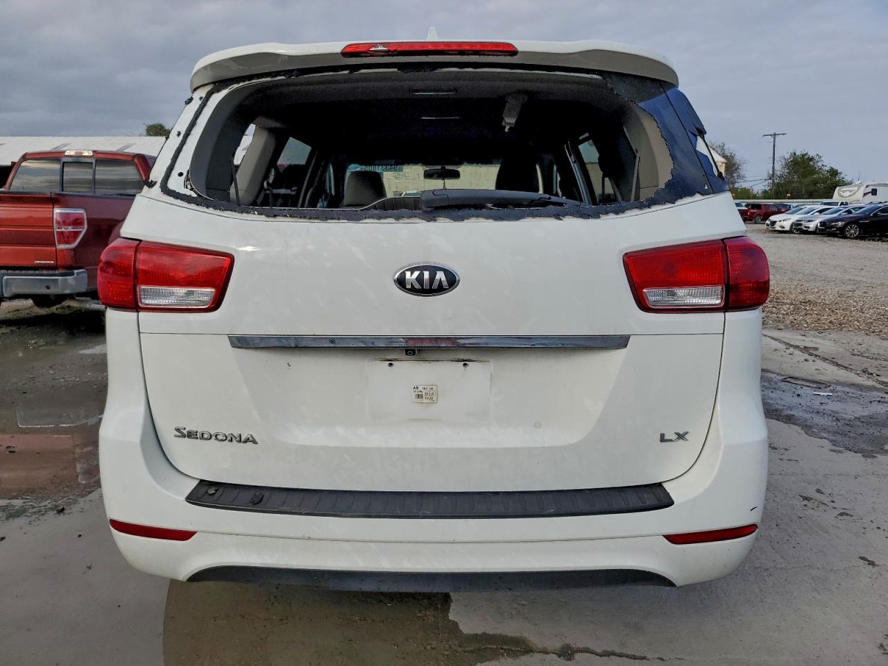 Kia Sedona Lx Image 4