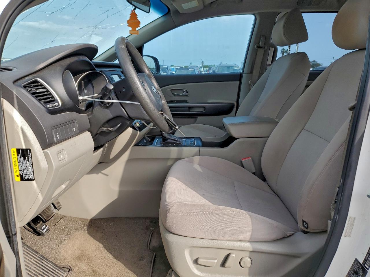 Kia Sedona Lx Image 7