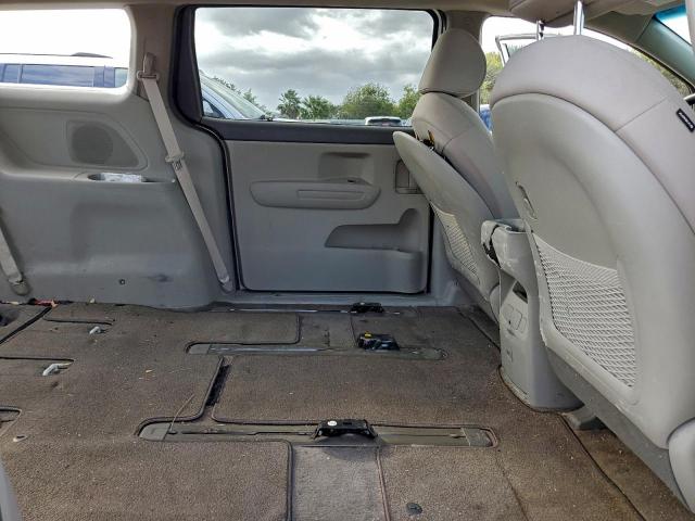 Kia Sedona Lx Image 11