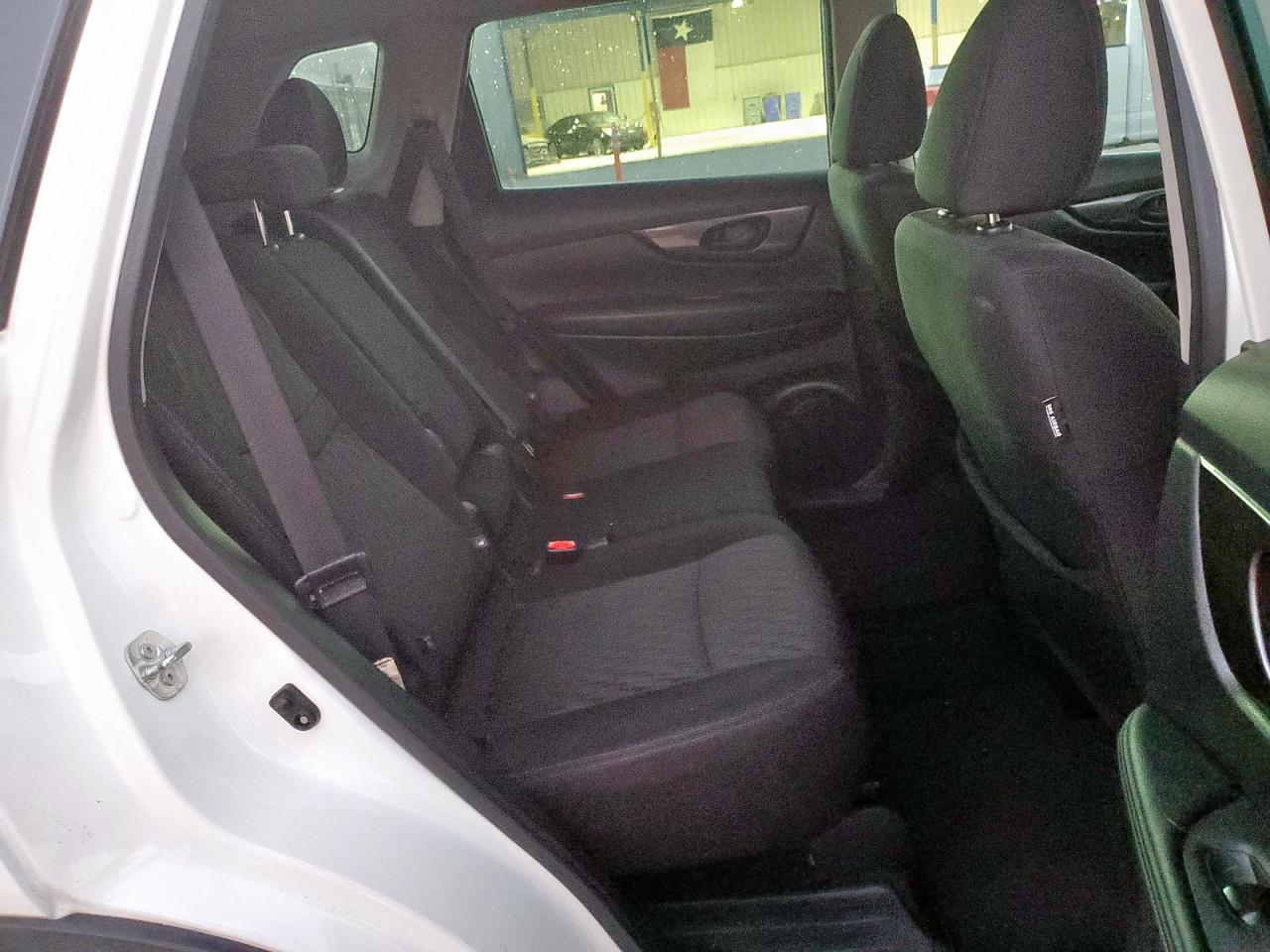 Nissan Rogue S Image 10