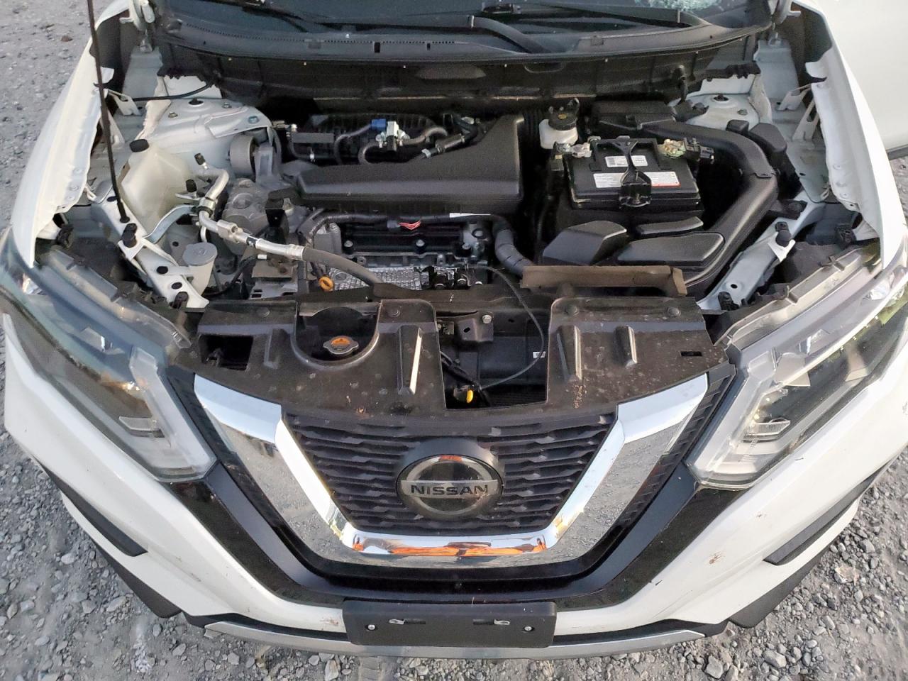 Nissan Rogue S Image 2