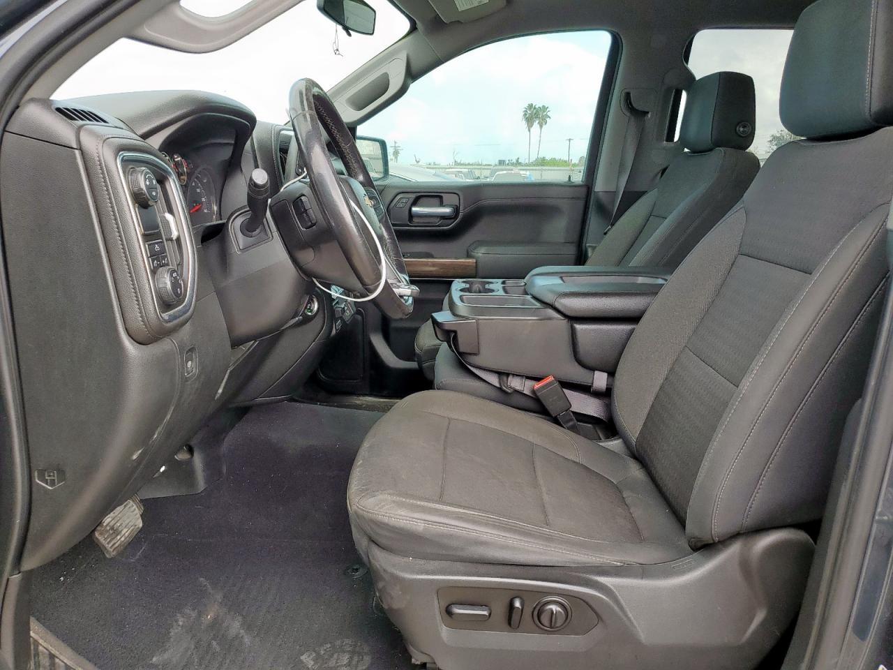 Chevrolet Silverado C1500 Lt Image 10